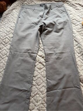 RW&CO. Women's Straight Leg Pants in Light Gray